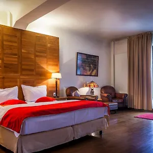 3* מלון Rembrandt Old Town